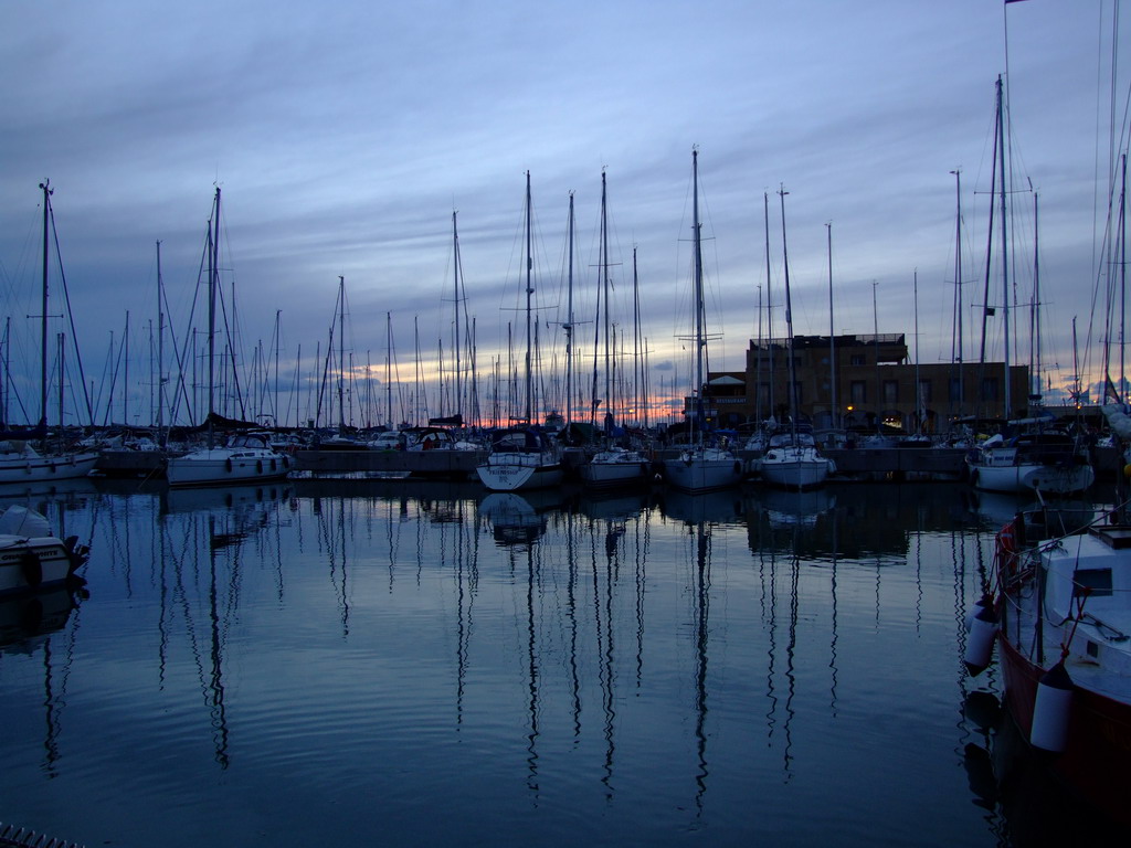 Crepuscolo portuale