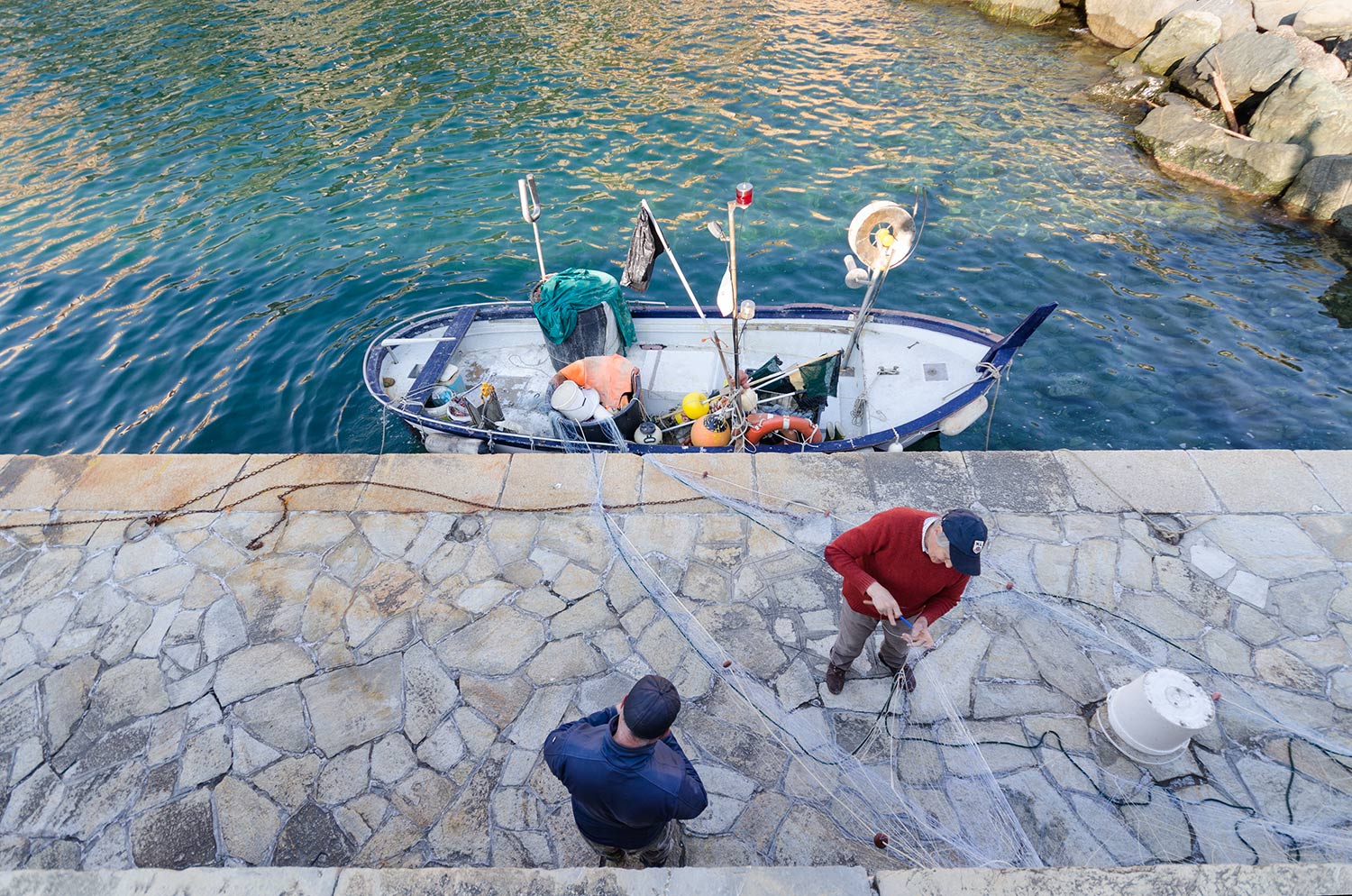 Pescatori allo sgroviglio