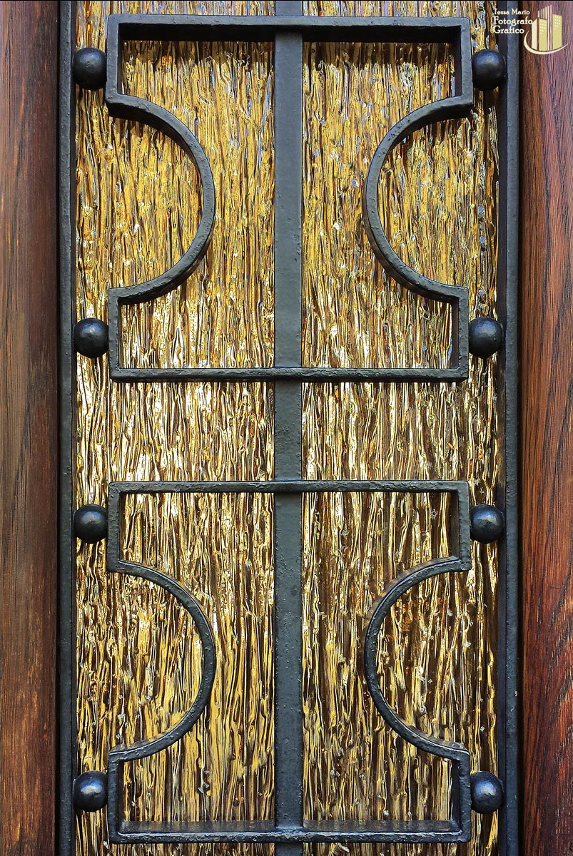 Portone decontestualizzato