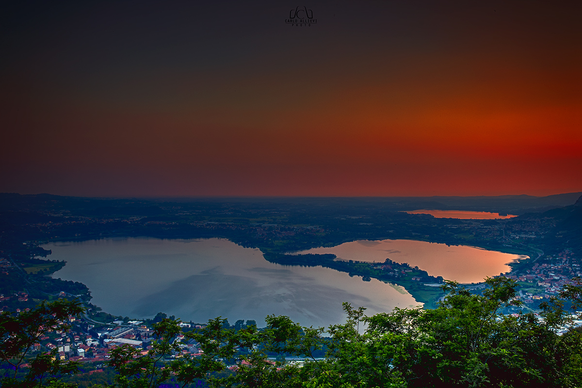 L'ultima luce sui Laghi