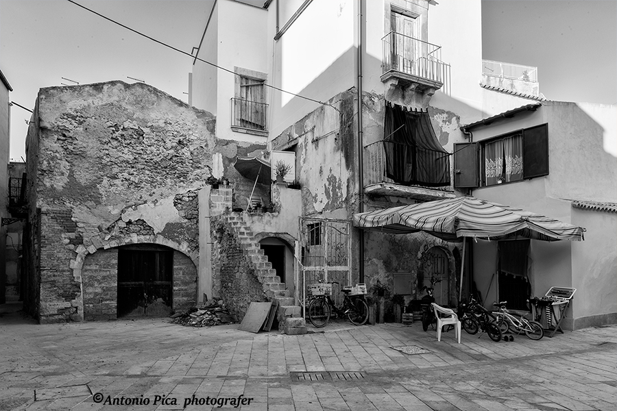 ortigia in B&W