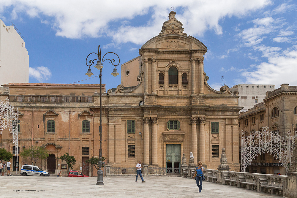 ragusa esterno chiesa
