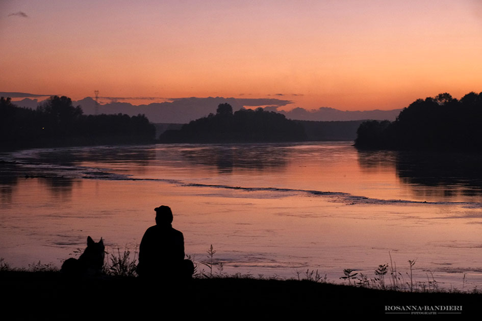 sai..quando si � molto tristi..si amano i tramonti "il Piccolo Principe"