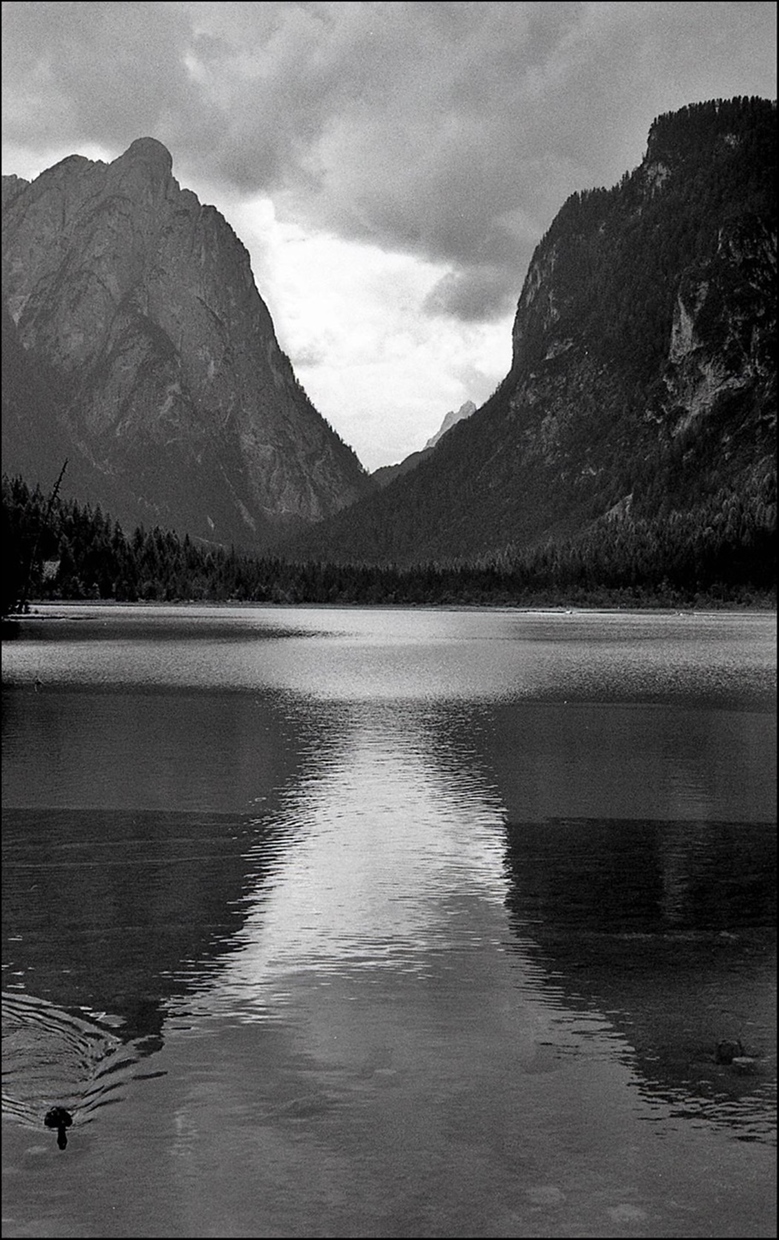 l'acqua � chiara e si vede il fondo, limpido finalmente... ;/)