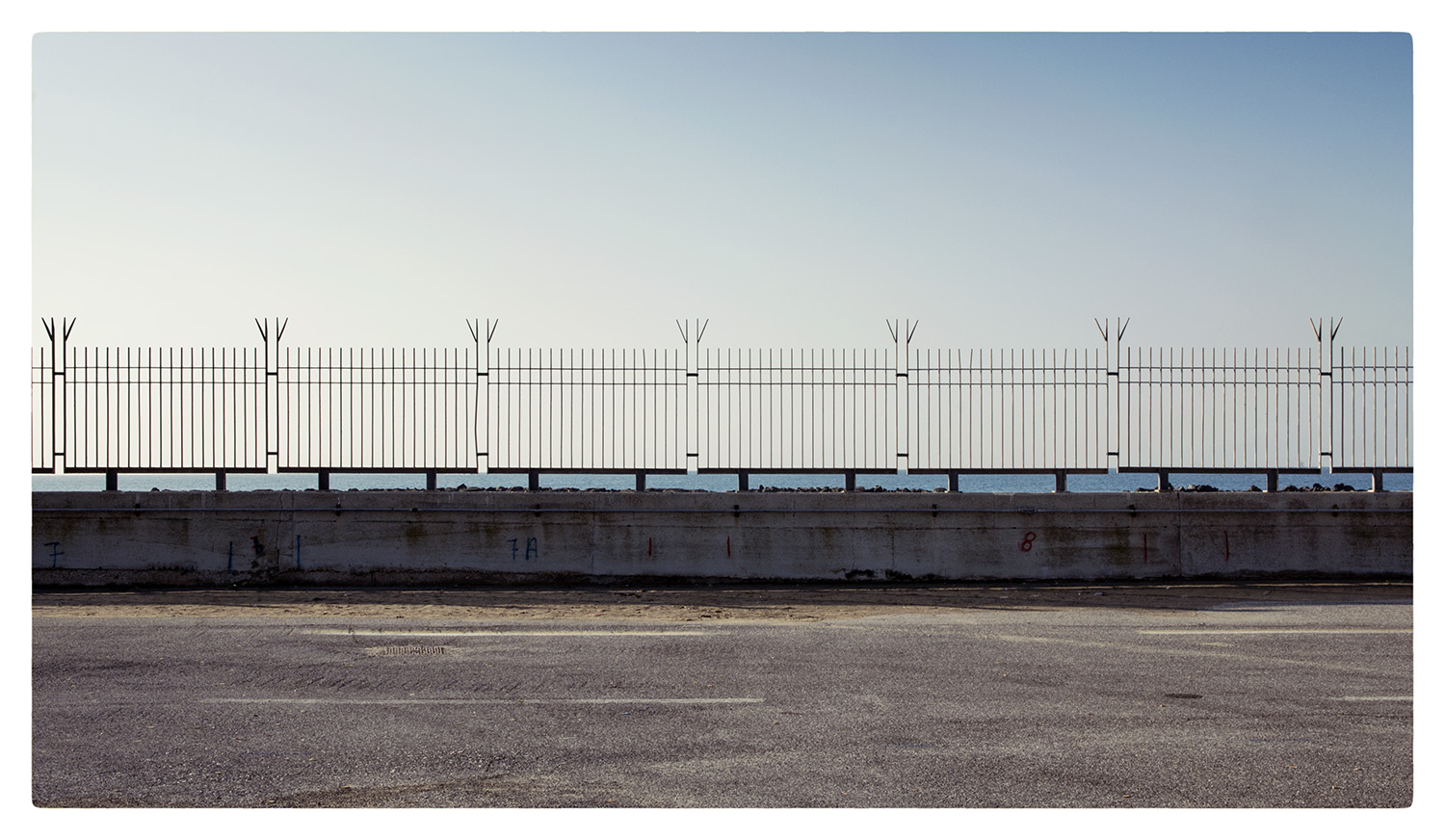 ferro.cemento.asfalto.mare