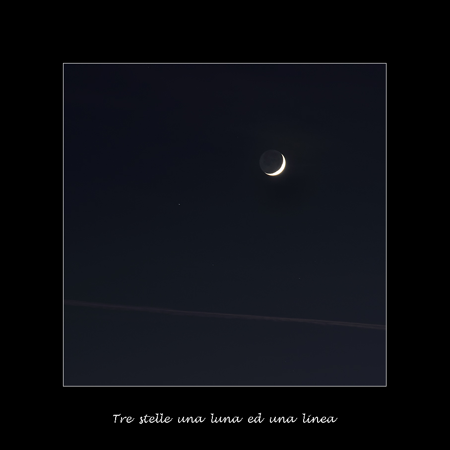 Tre stelle una luna ed una linea