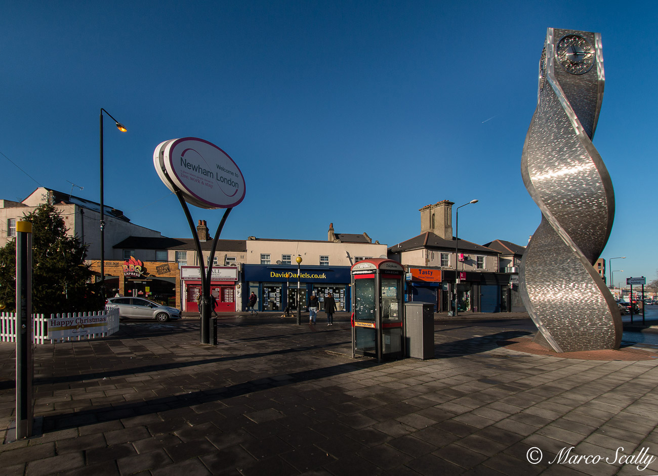 Clock in the crossroad