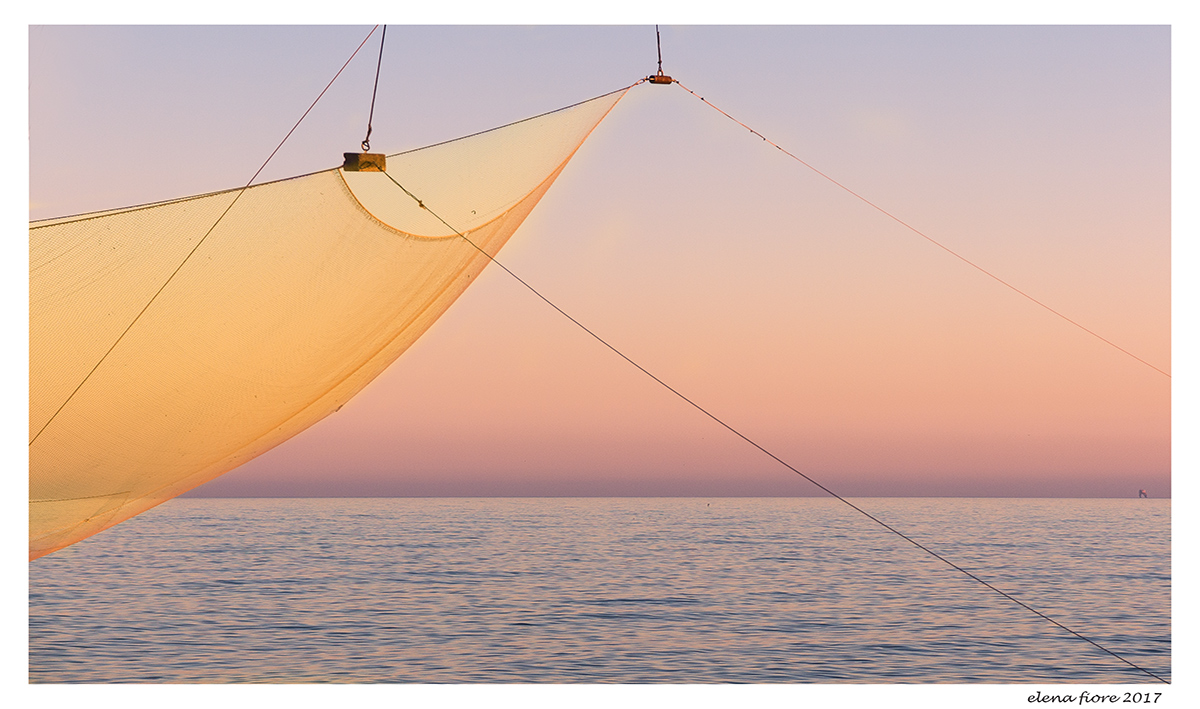 e pian piano il cielo trascolora