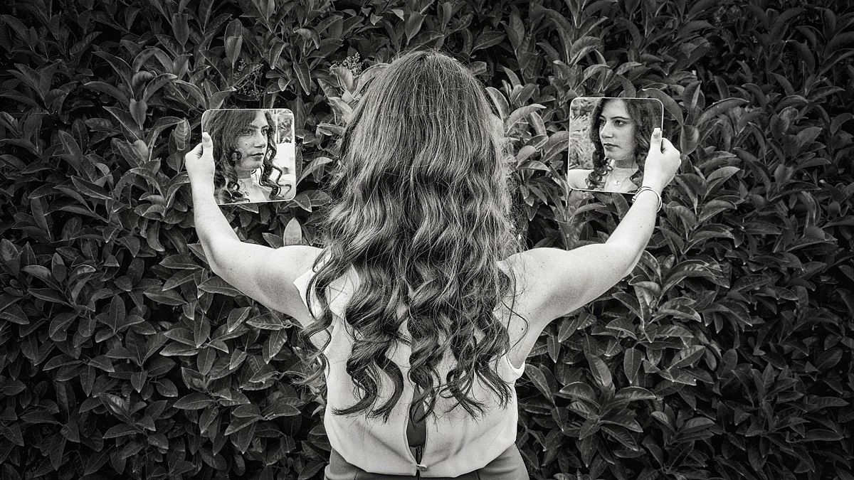 Specchio, specchio delle mie brame, chi � la pi� bella del reame?