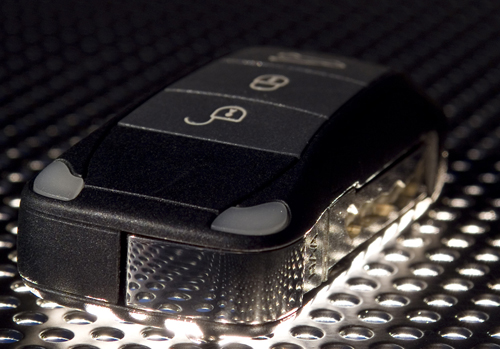 Chiave su strada di notte