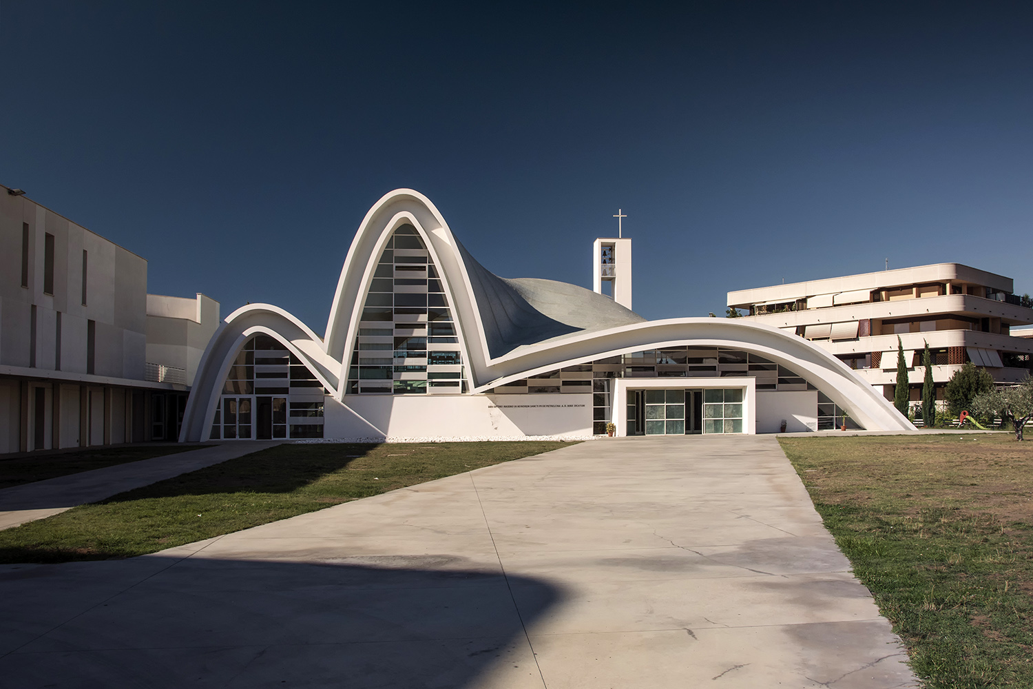 Chiesa_di_San_Pio_da_Pietrelcina_Roma