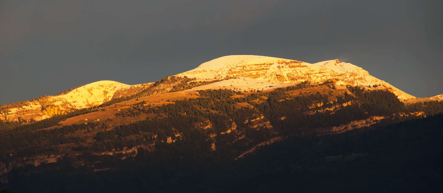 L'ultima luce sulla prima neve