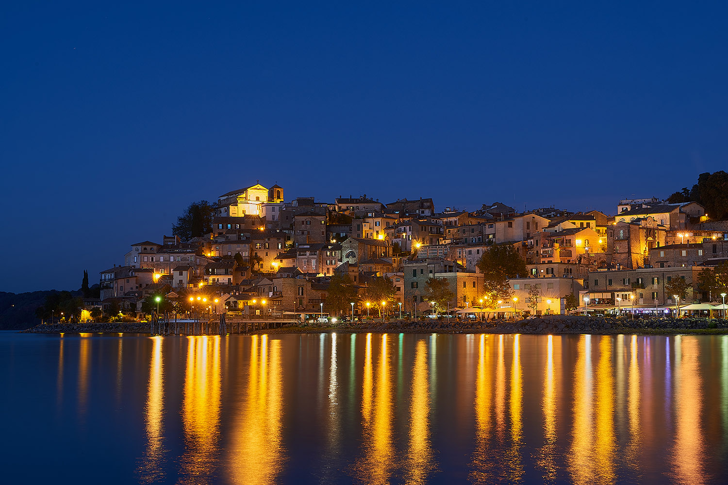 L'ora blu ad Anguillara Sabazia
