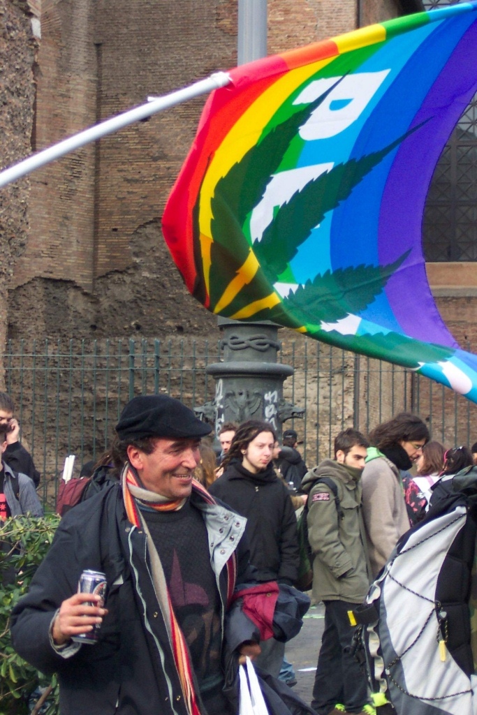 Pacifici alcolisti ridono