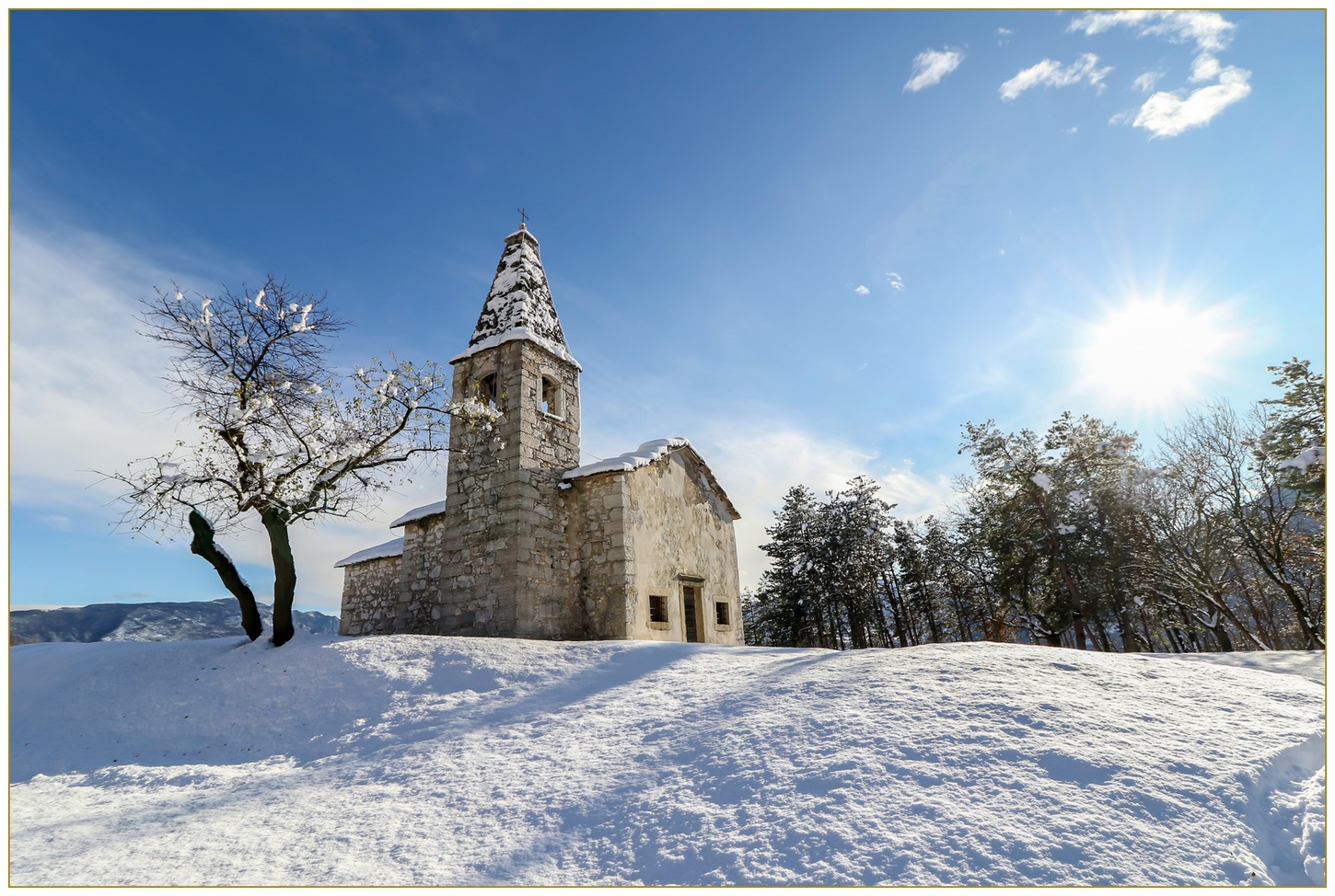 Cartolina ... Chiesetta di Santa Apollonia in Nomesino.