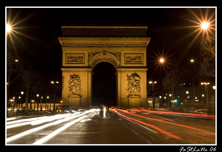 Arco di trionfo by night