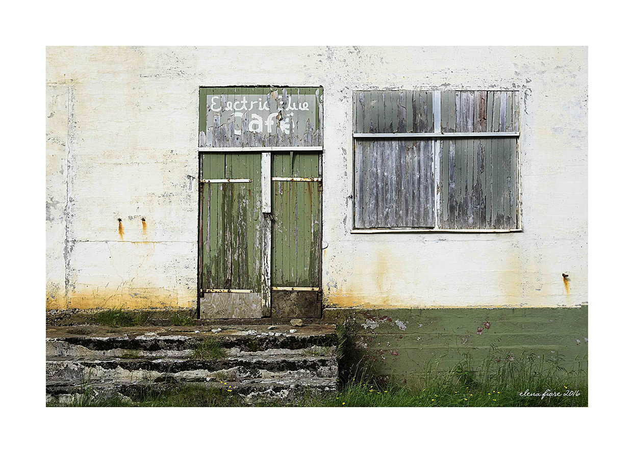 Un luogo non � mai solo "quel" luogo: quel luogo siamo un po� anche noi (Antonio Tabucchi)