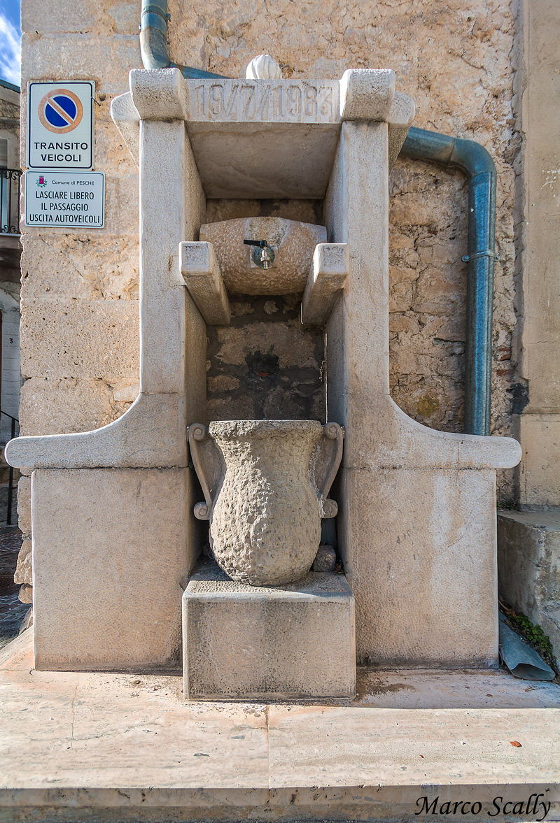 La fontana di Pesche