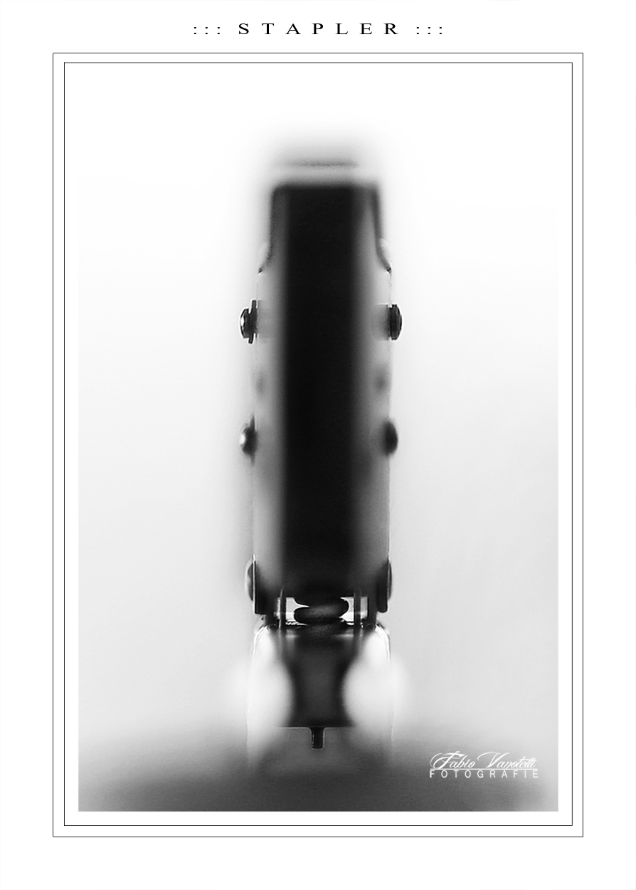 ::: S T A P L E R :::