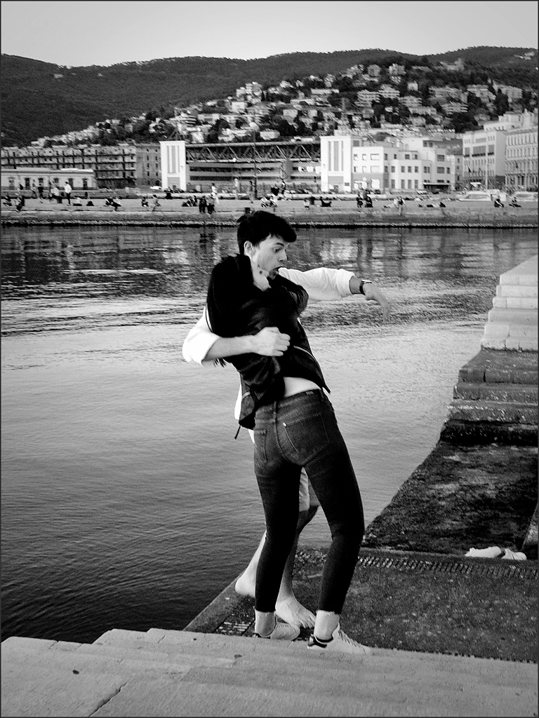 Abbraccio pericoloso