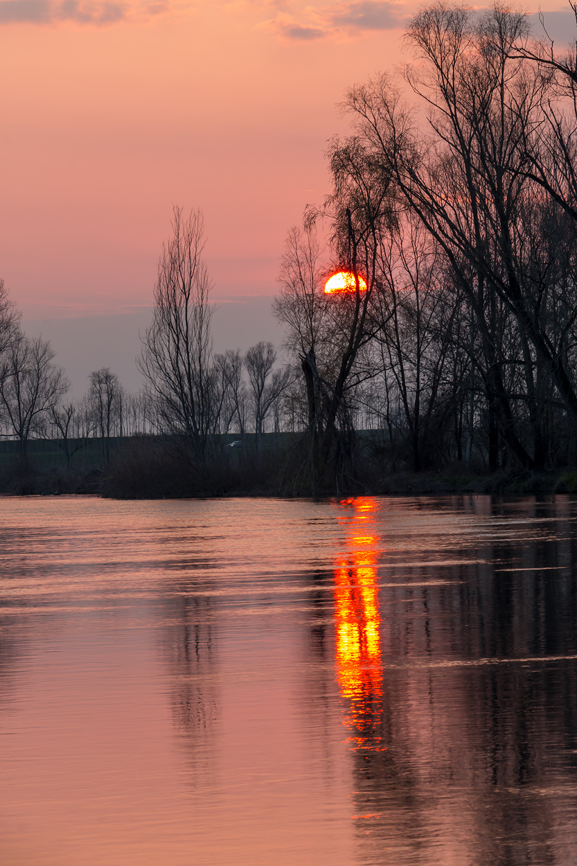 Tramonto sul fiume