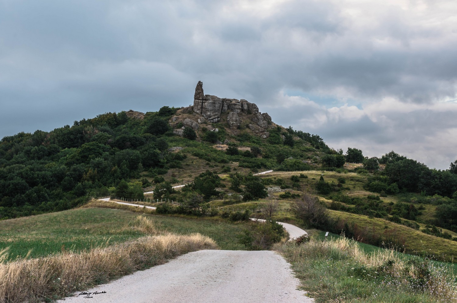 Stradina per Pietrarubbia..