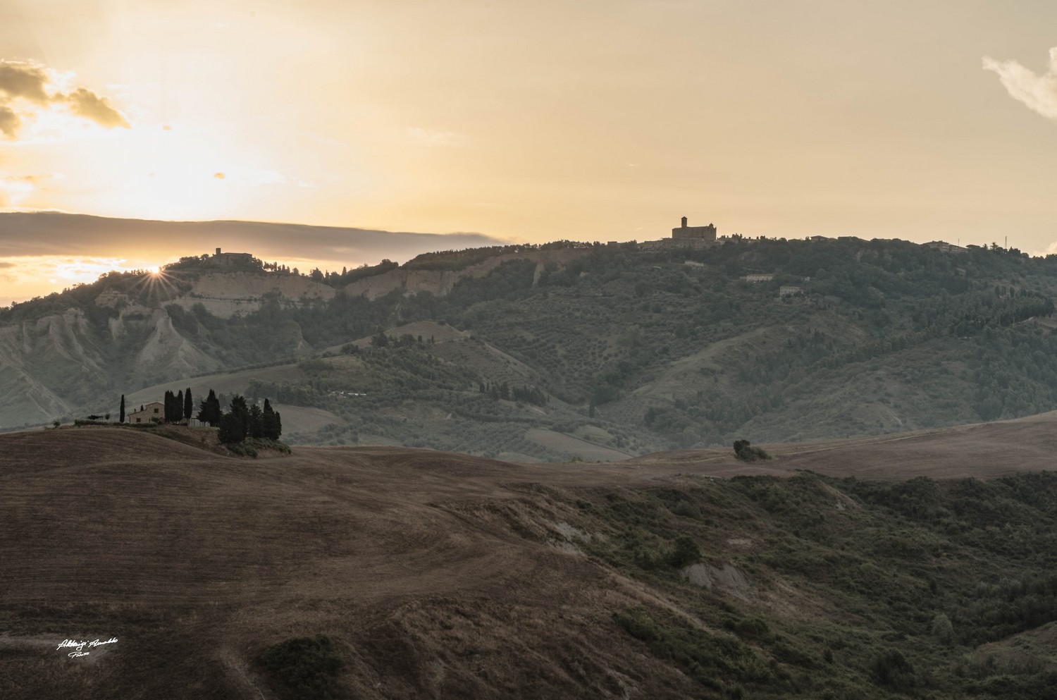 Alba sotto Volterra.