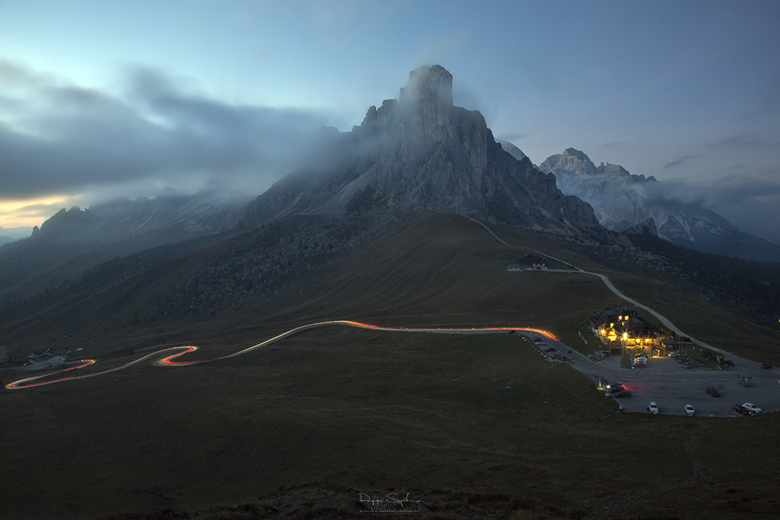 Scie luminose in fuga dal giau