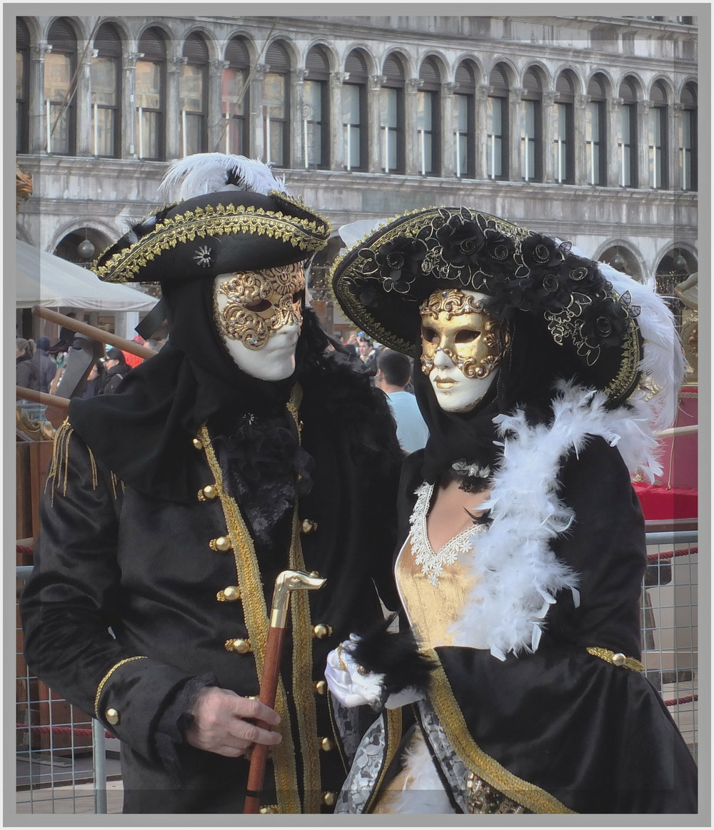 dialogo in maschera