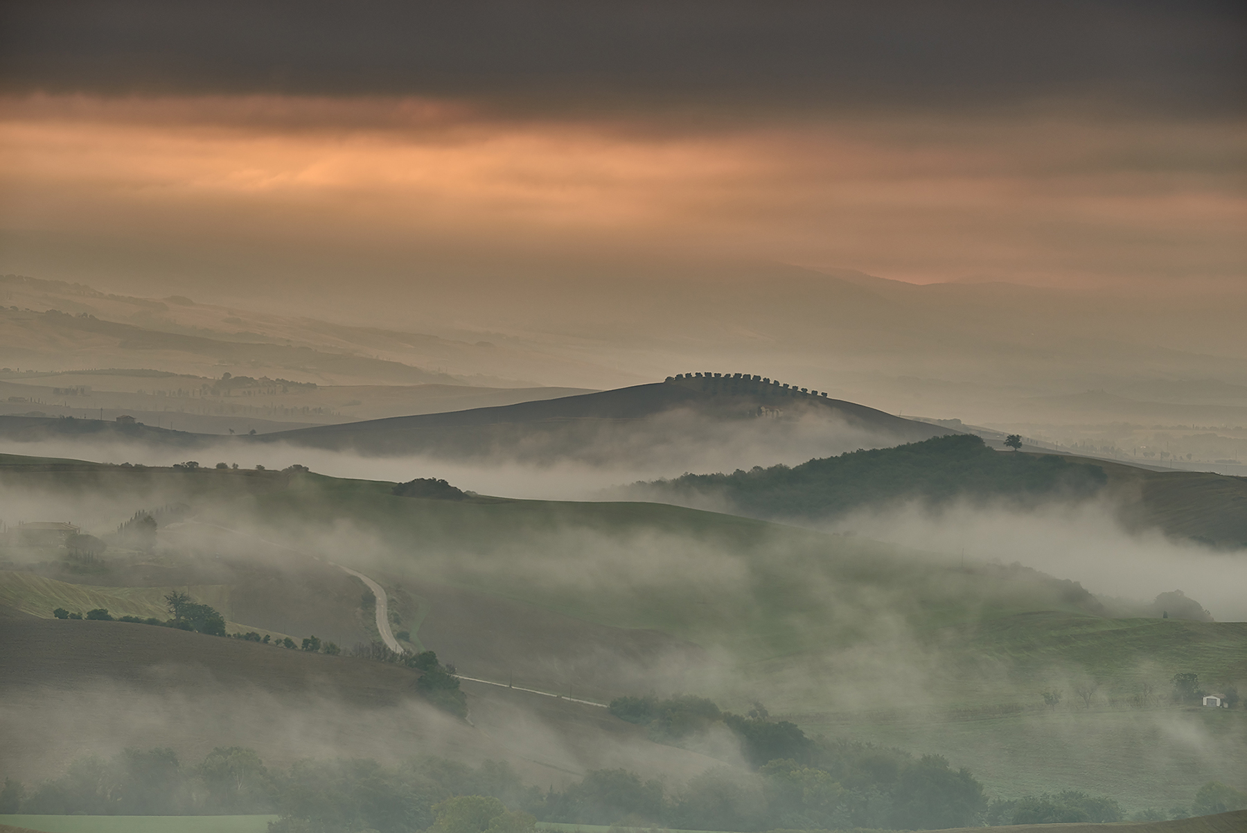 Prime luci in Val d'Orcia