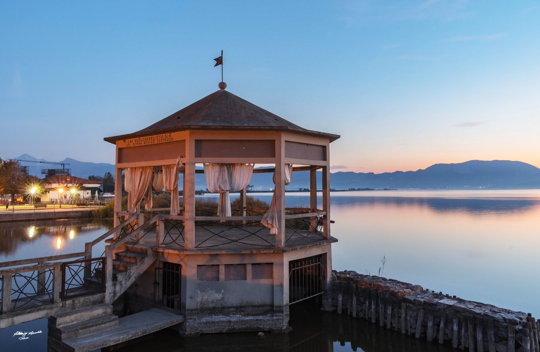 Gazebo belvedere Torre del lago.