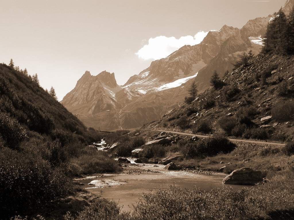 Pyramides Calcaires dal Lago Combal