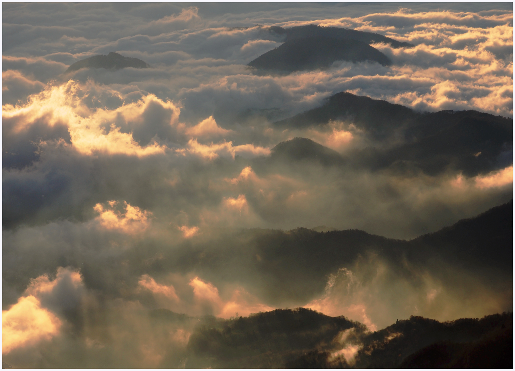 Mare mosso di nuvole