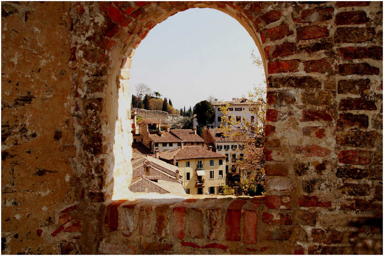 Asolo...finestra sui tetti