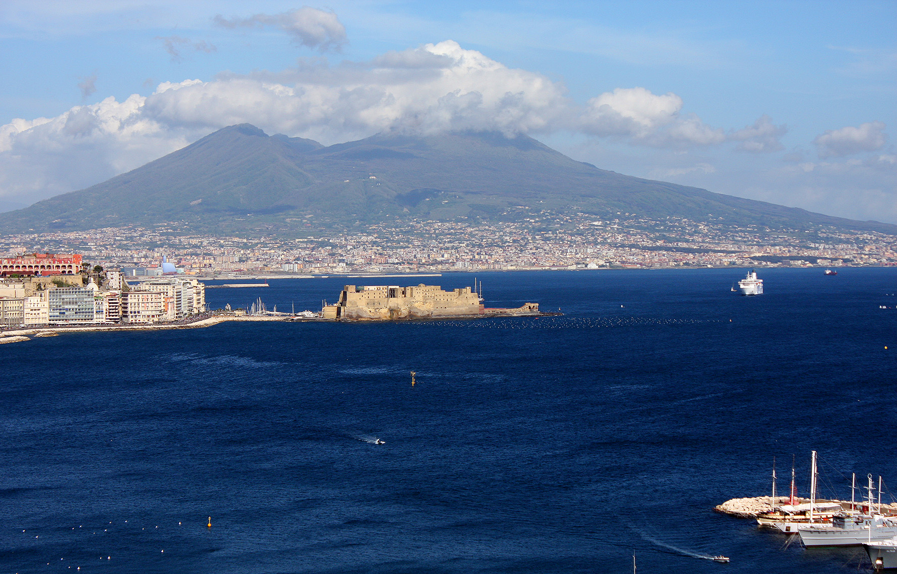 Napoli - Vesuvio e Castel dell'Ovo