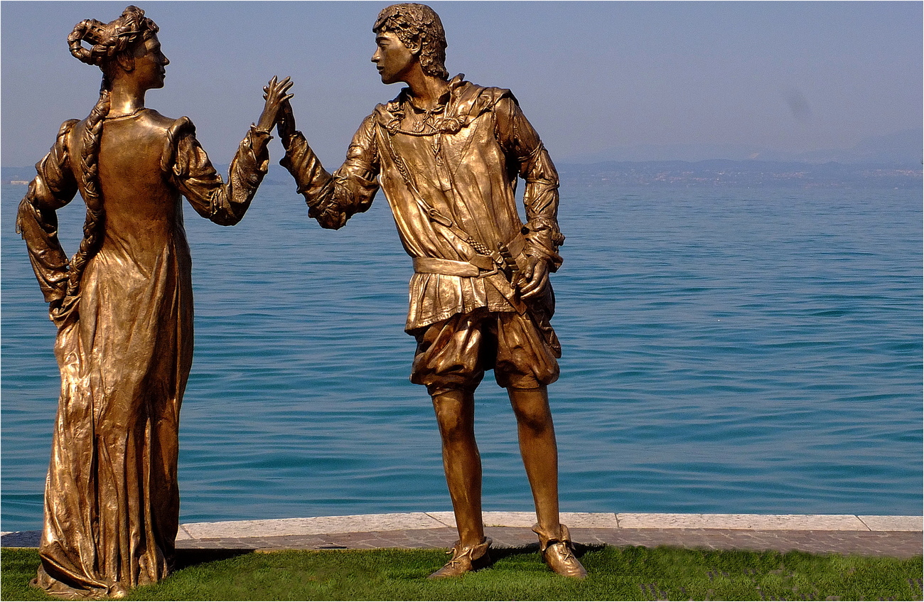 in riva al lago.....