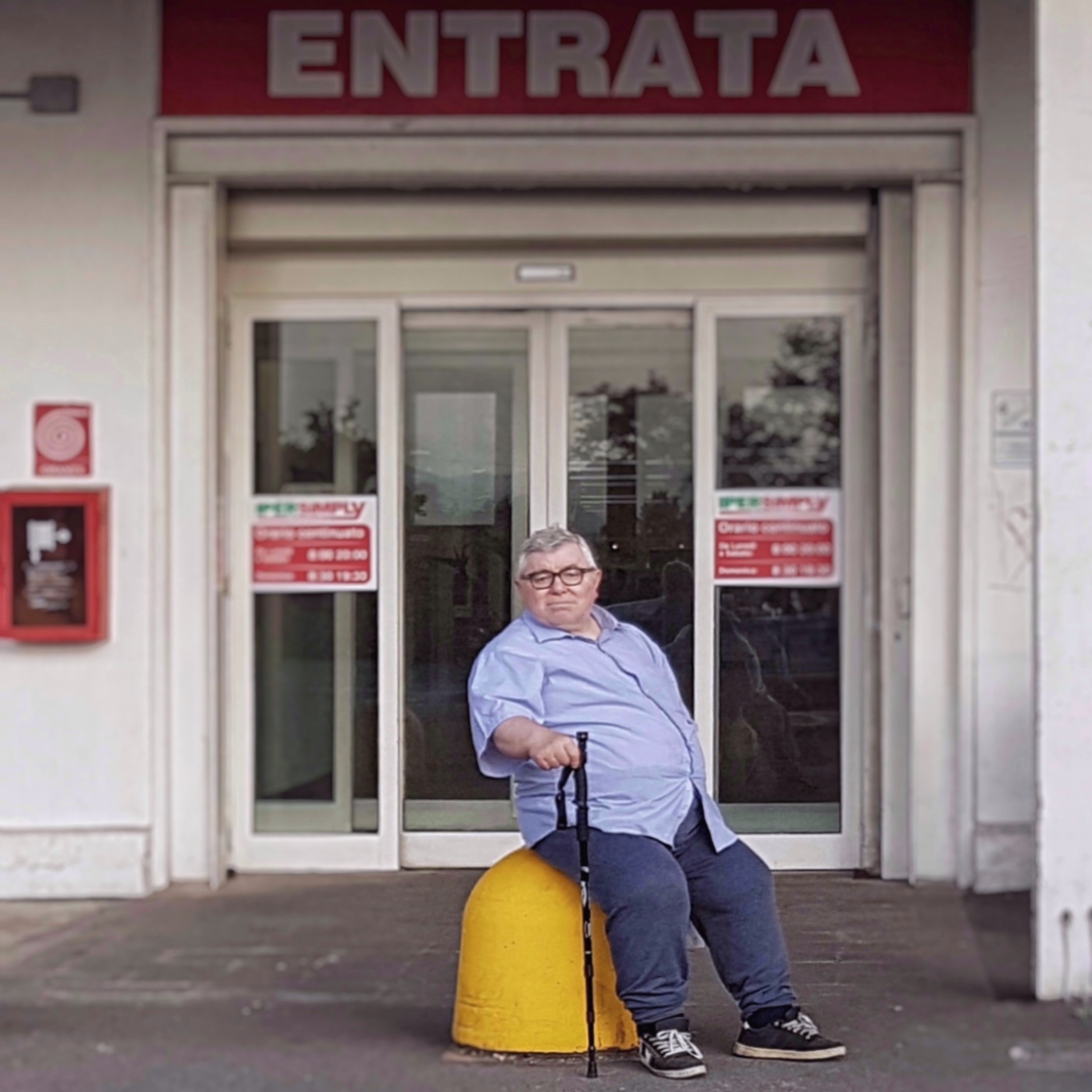 overweight white waits