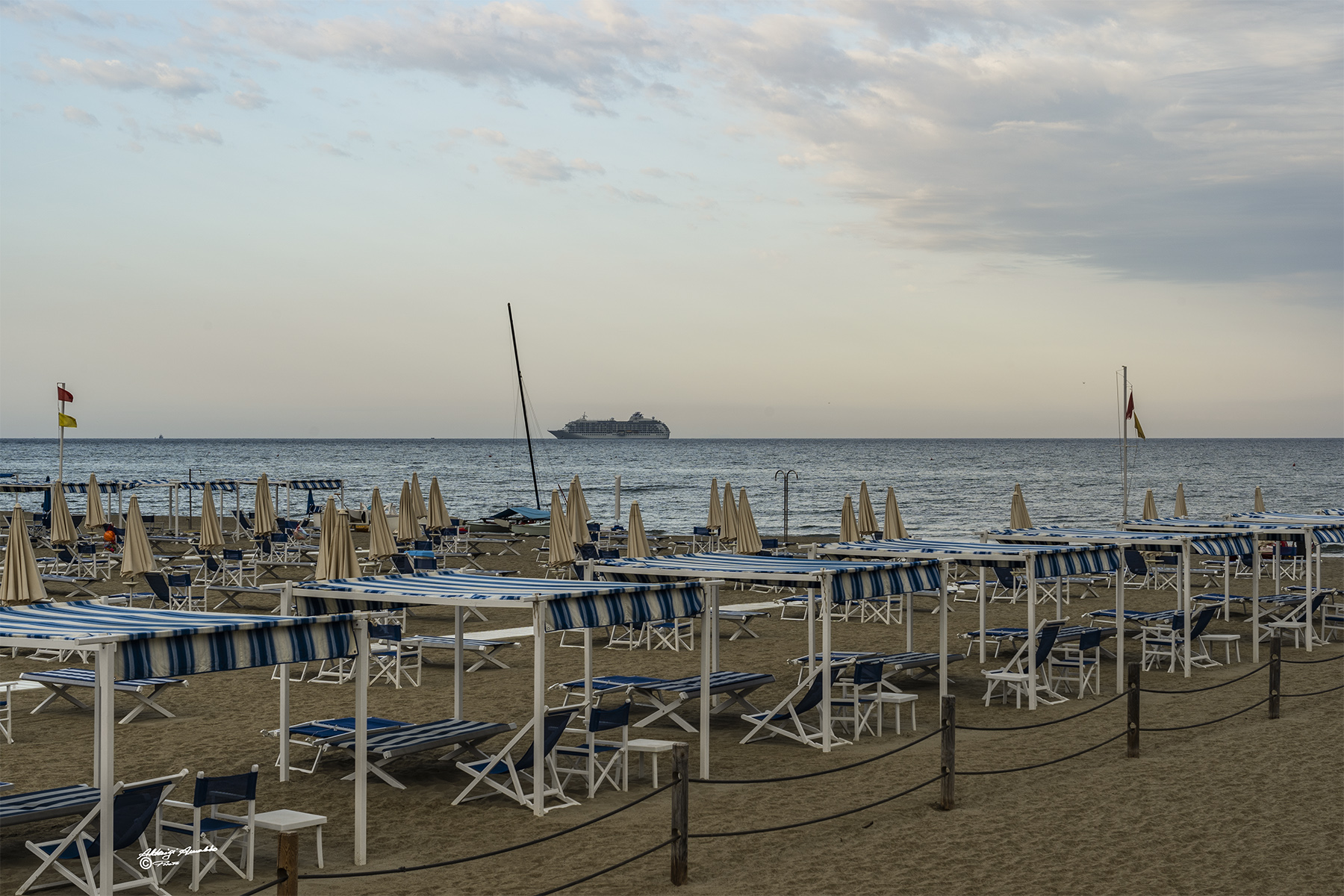 In assoluta tranquillit�..Io ed il Mare..2