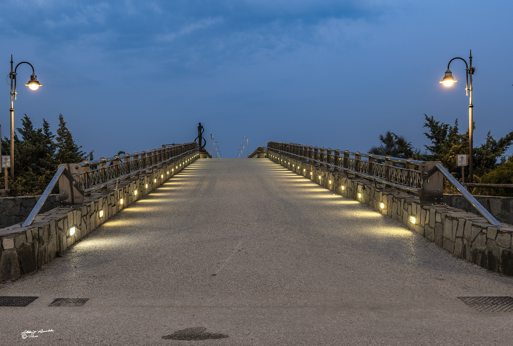 Alba pontile Tonfano Marina di Pietrasanta.2