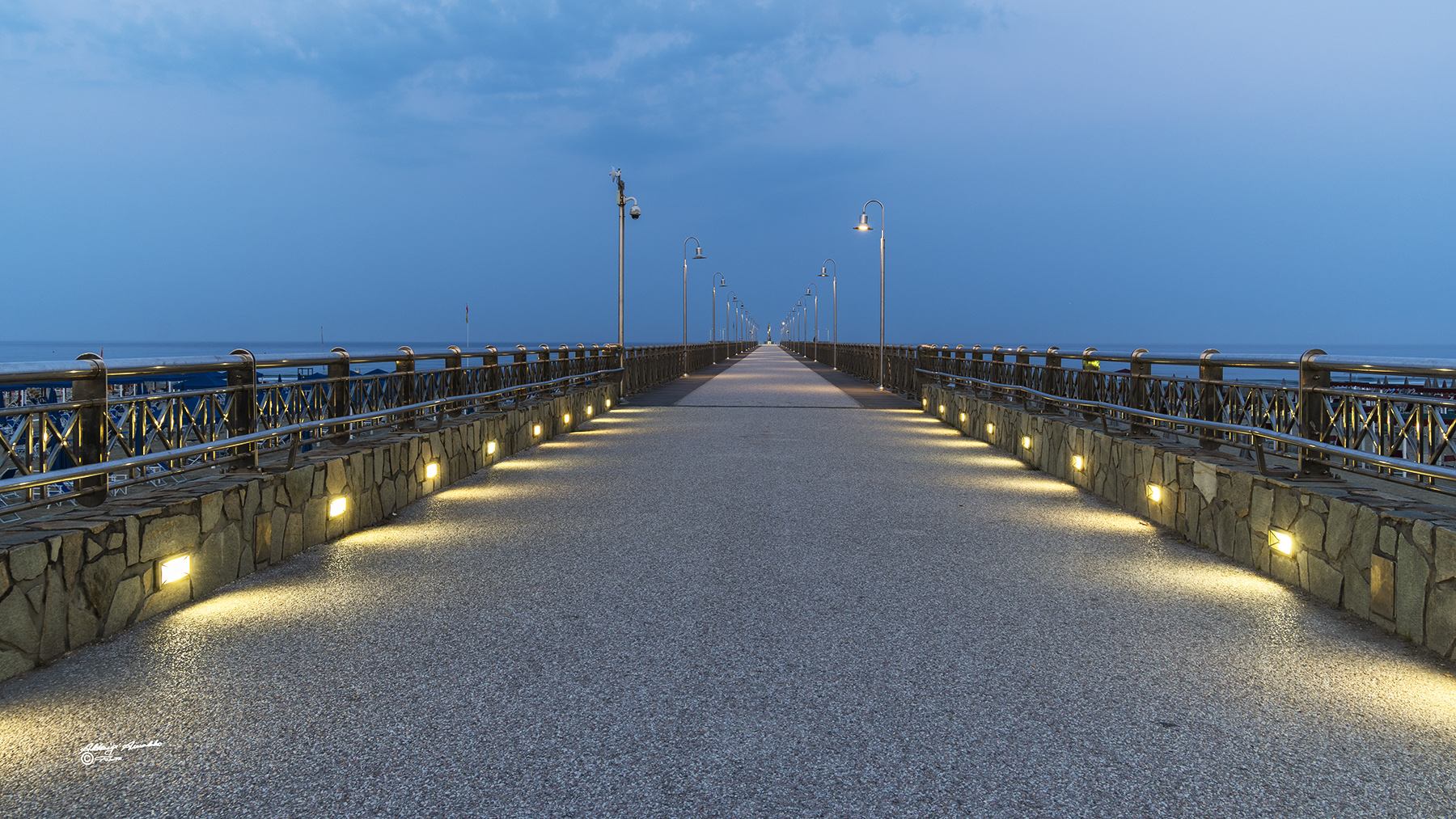Alba pontile Tonfano Marina di Pietrasanta.3