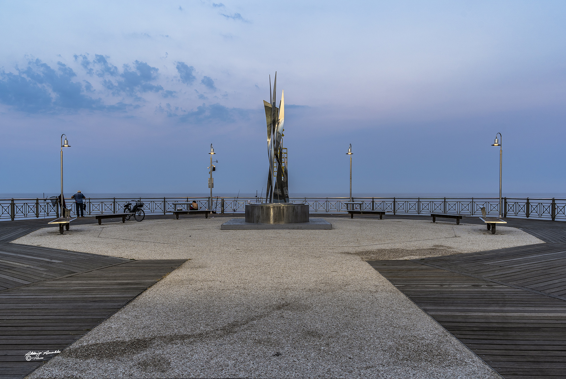 Alba pontile Tonfano Marina di Pietrasanta.4