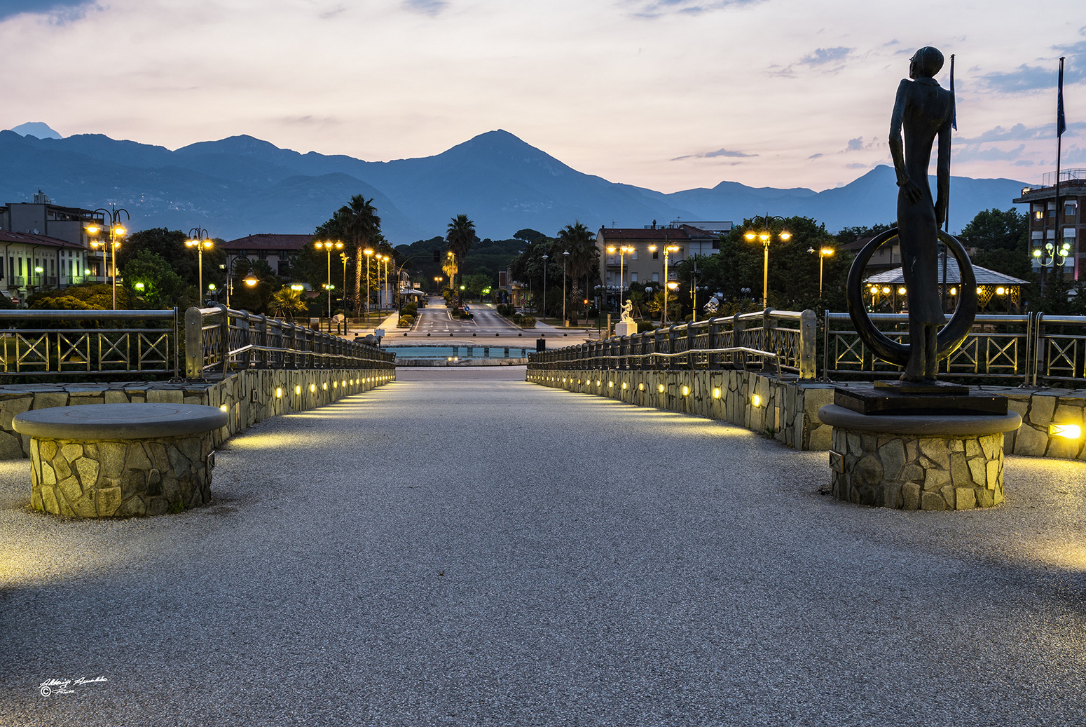 Alba pontile Tonfano Marina di Pietrasanta.5