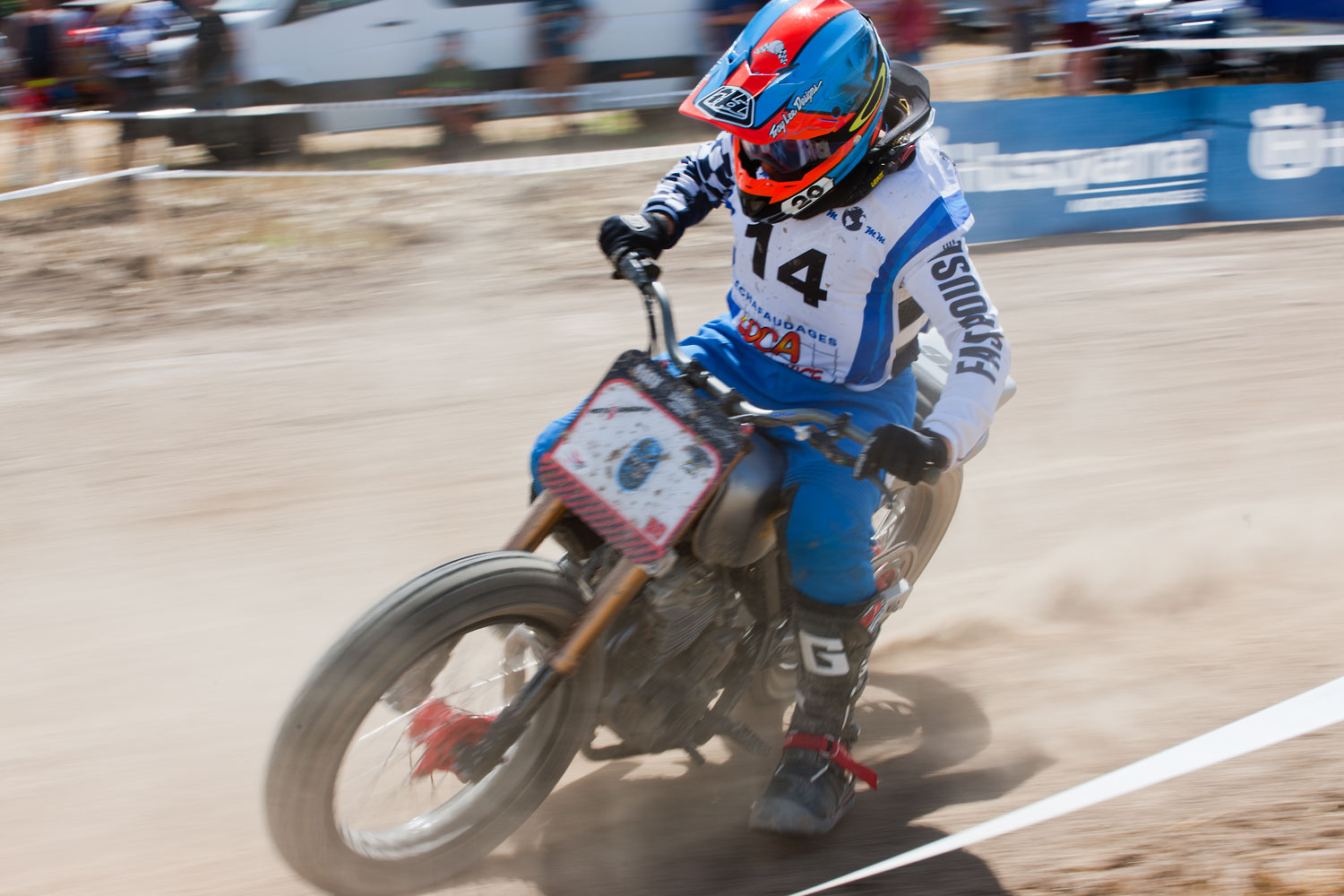 FLAT TRACK