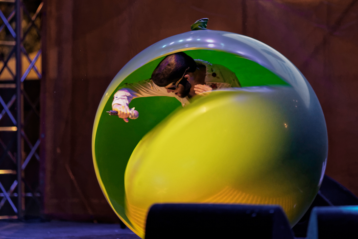 Elvis has left the bubble