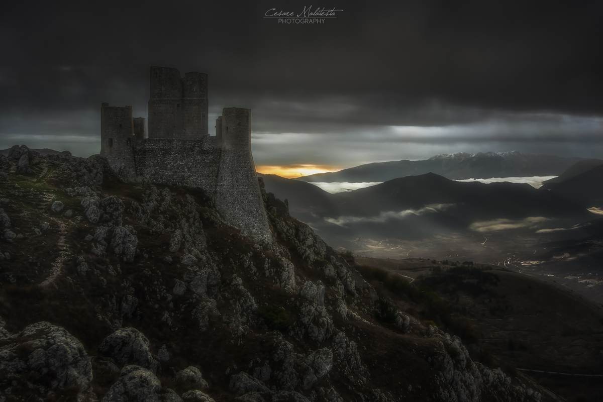 Rocca Calascio sotto la pioggia