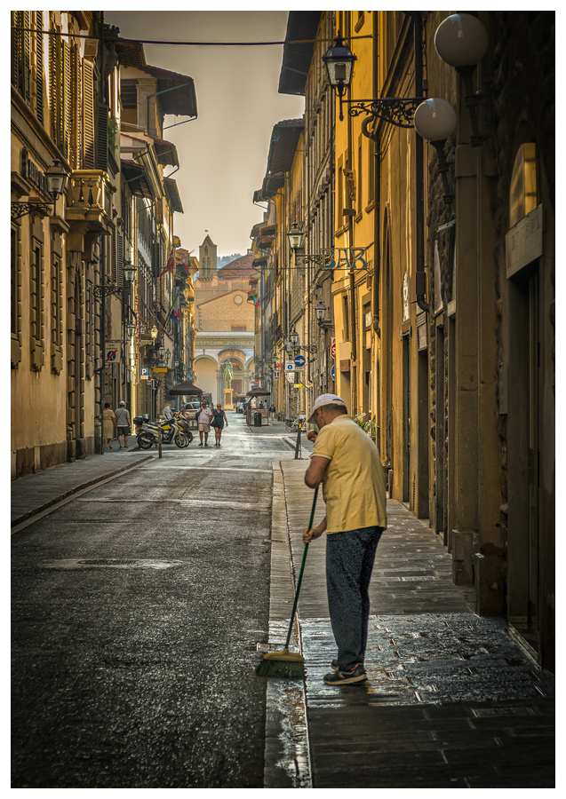 mattina d'agosto in via dei Servi