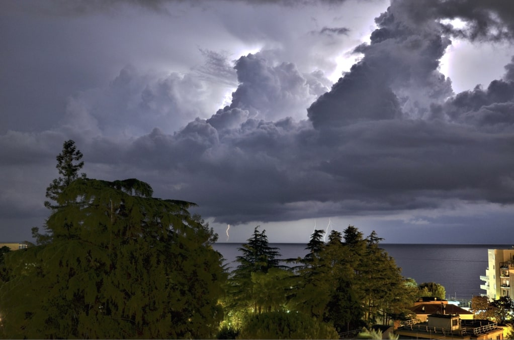 Temporale sul mare
