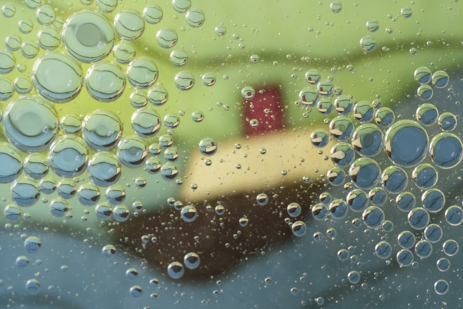 Macro_bubbles_home_Mar2020