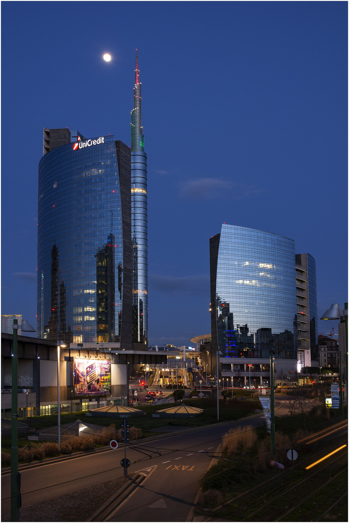 Poche ore prima del divieto