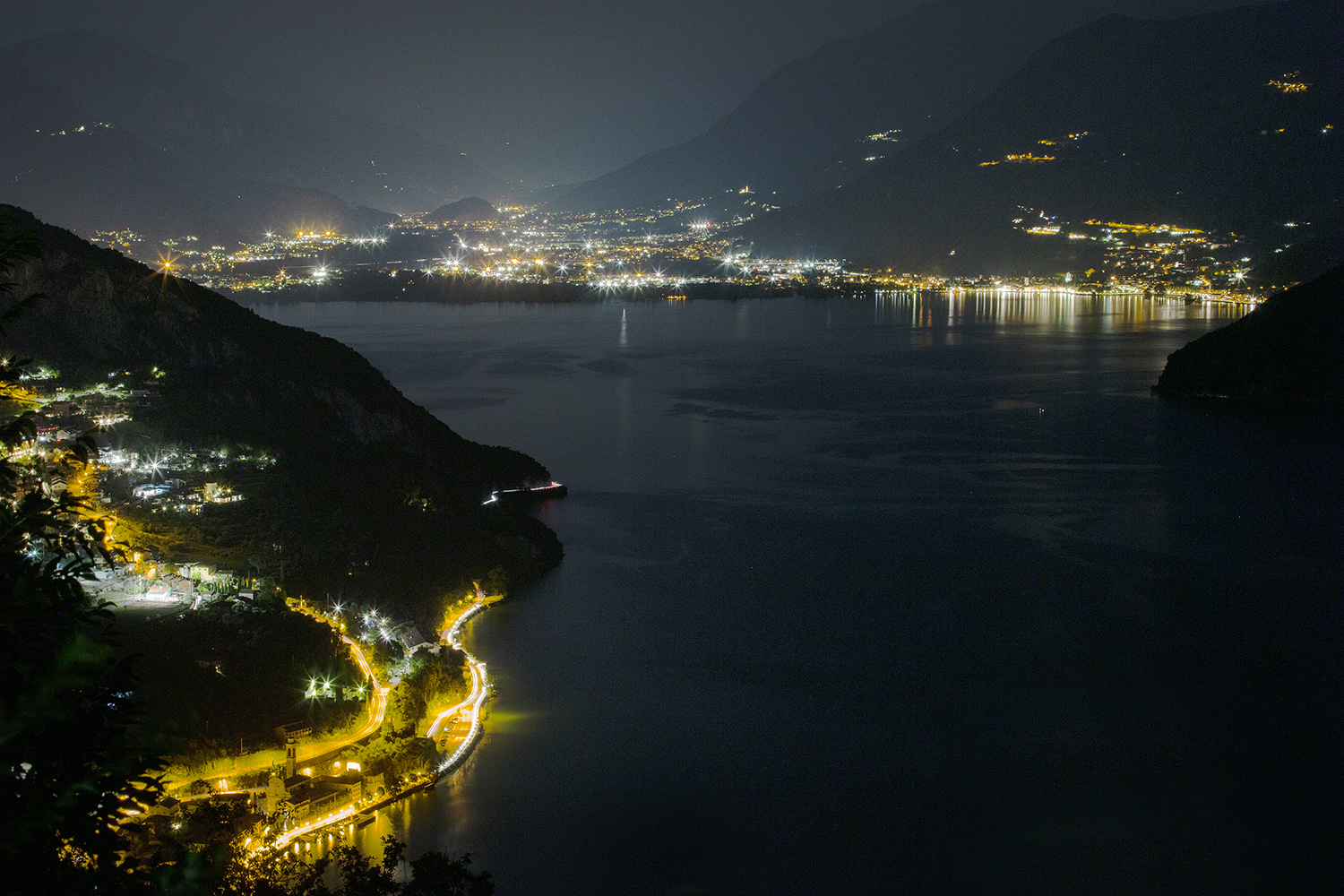 Lago d'Iseo by night